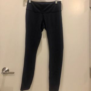 Black Lululemon Wunder Under leggings